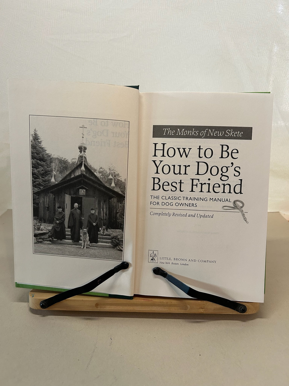 The Monks of New Skete – How to Be Your Dog’s Best Friend – Completely Revised & Updated Hardcover