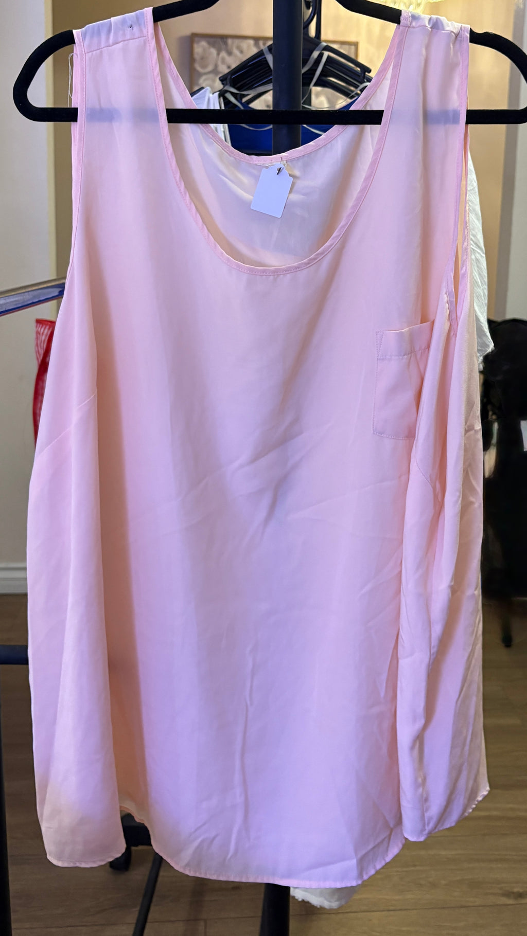 Faded Glory Women's Peach Whisper Flowy Woven Tank Top with Chest Pocket - Plus Size 2X