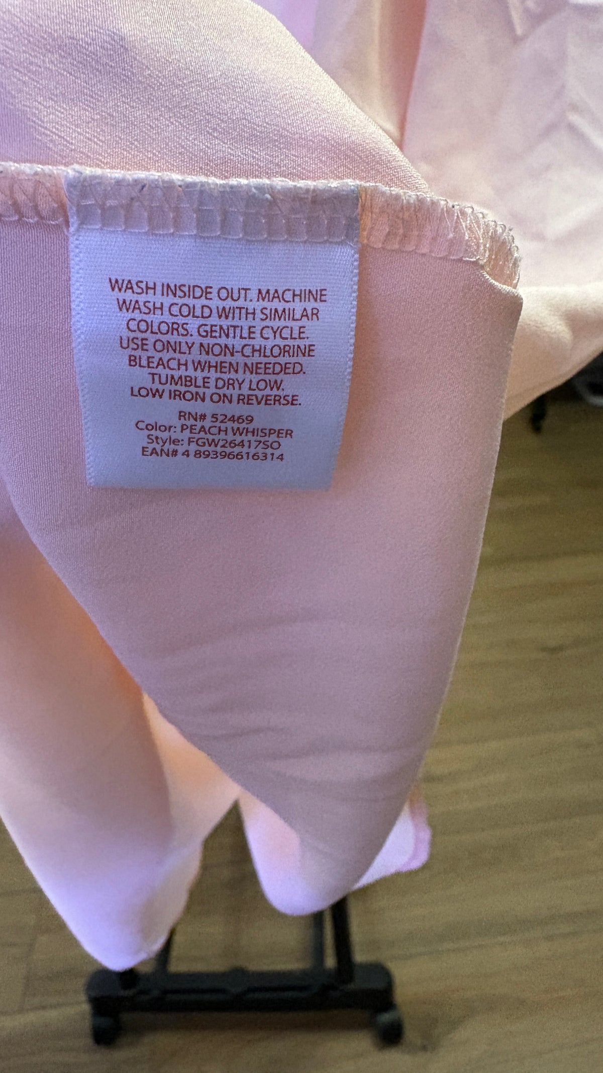 Faded Glory Women's Peach Whisper Flowy Woven Tank Top with Chest Pocket - Plus Size 2X