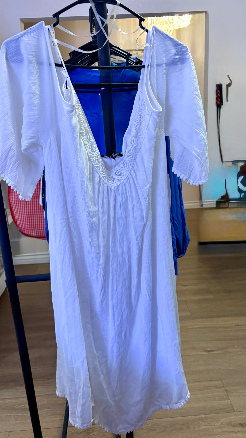 Naïf Women's White Crinkle Gauze Cold Shoulder Crochet Neck Dress - Plus Size 3X
