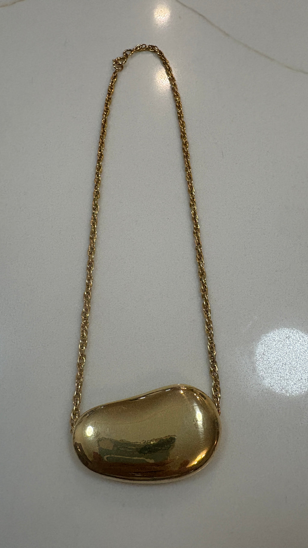 Vintage Unbranded Gold Tone Bean Pendant Necklace | Elsa Peretti Inspired Halston Style Costume Jewelry