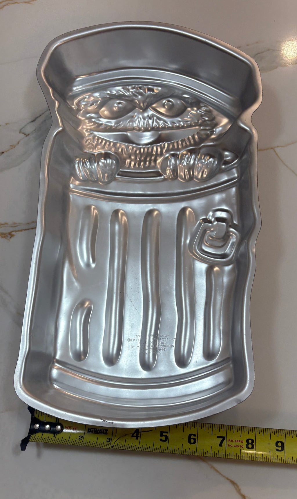 Wilton Oscar the Grouch Aluminum Character Cake Pan - Sesame Street Baking Mold #502-7312