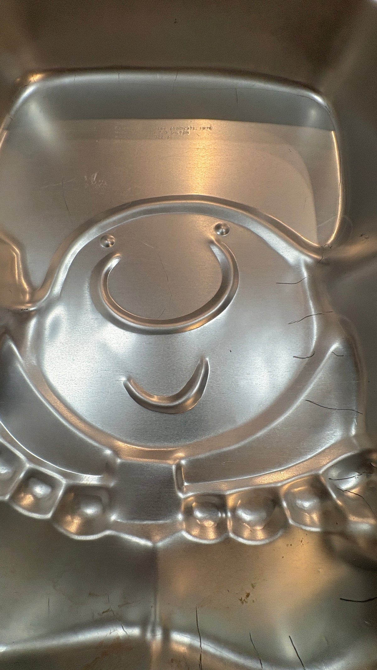 Wilton Ziggy Aluminum Character Cake Pan - Retro Cartoon Baking Mold #502-7628