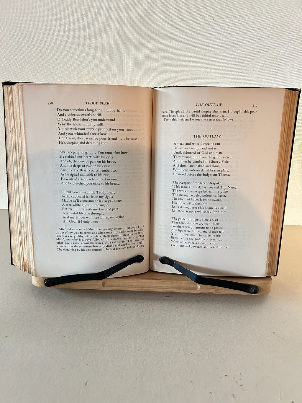 The Complete Poems of Robert Service – Robert Service FIRST edition– 1945 Dodd, Mead & Company Hardcover