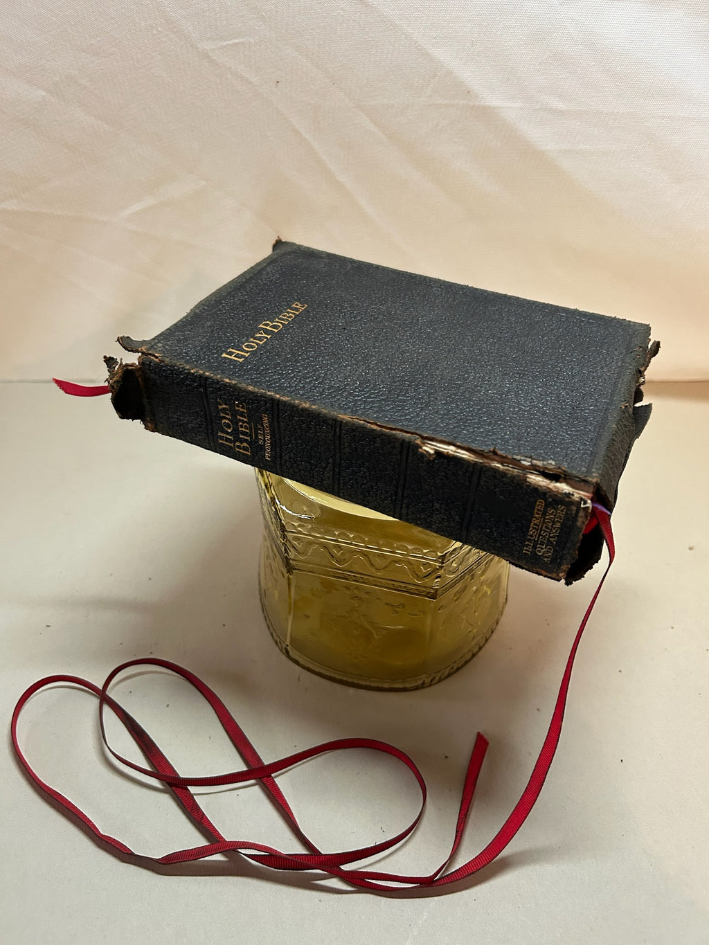 Rare Antique Holy Bible Illustrated Questions & Answers | Black Textured Hardcover with Red Ribbon Marker