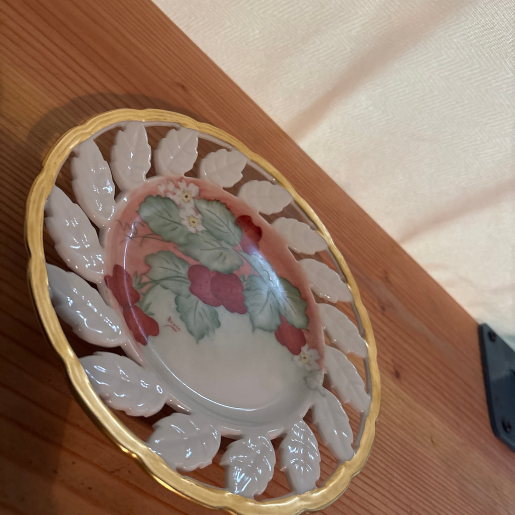 VINTAGE Betson Hand-Painted Strawberry Porcelain Plate | Reticulated Leaf Border | Gold Rim | Japan