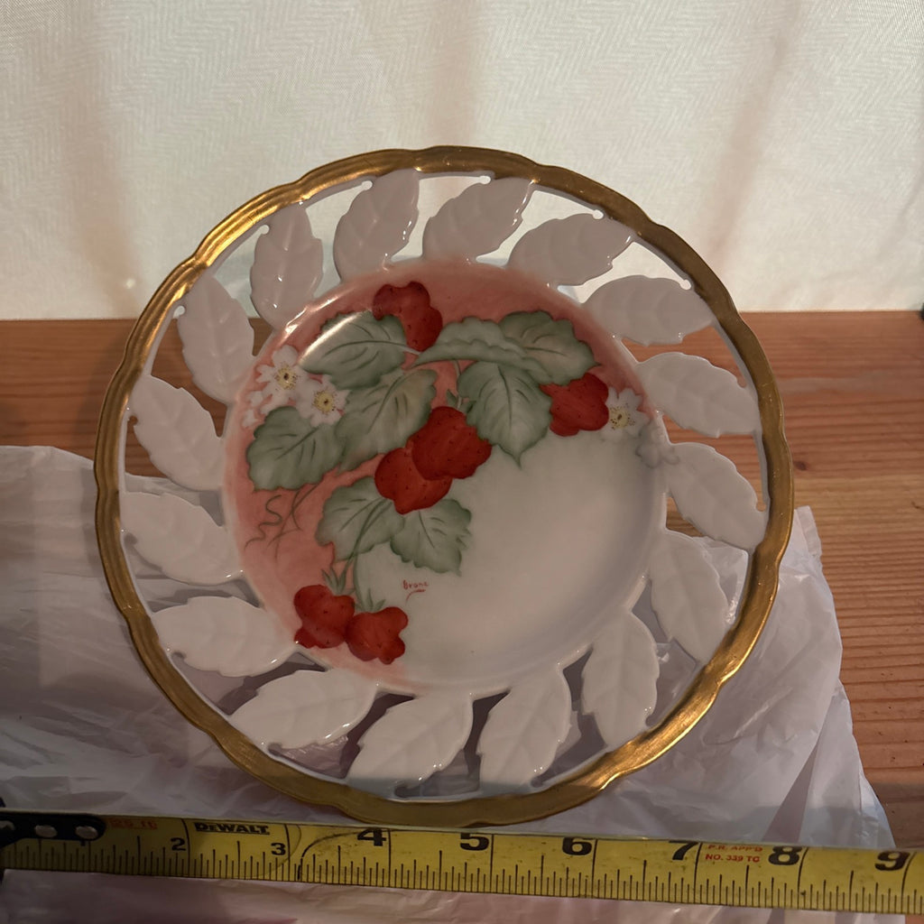 VINTAGE Betson Hand-Painted Strawberry Porcelain Plate | Reticulated Leaf Border | Gold Rim | Japan