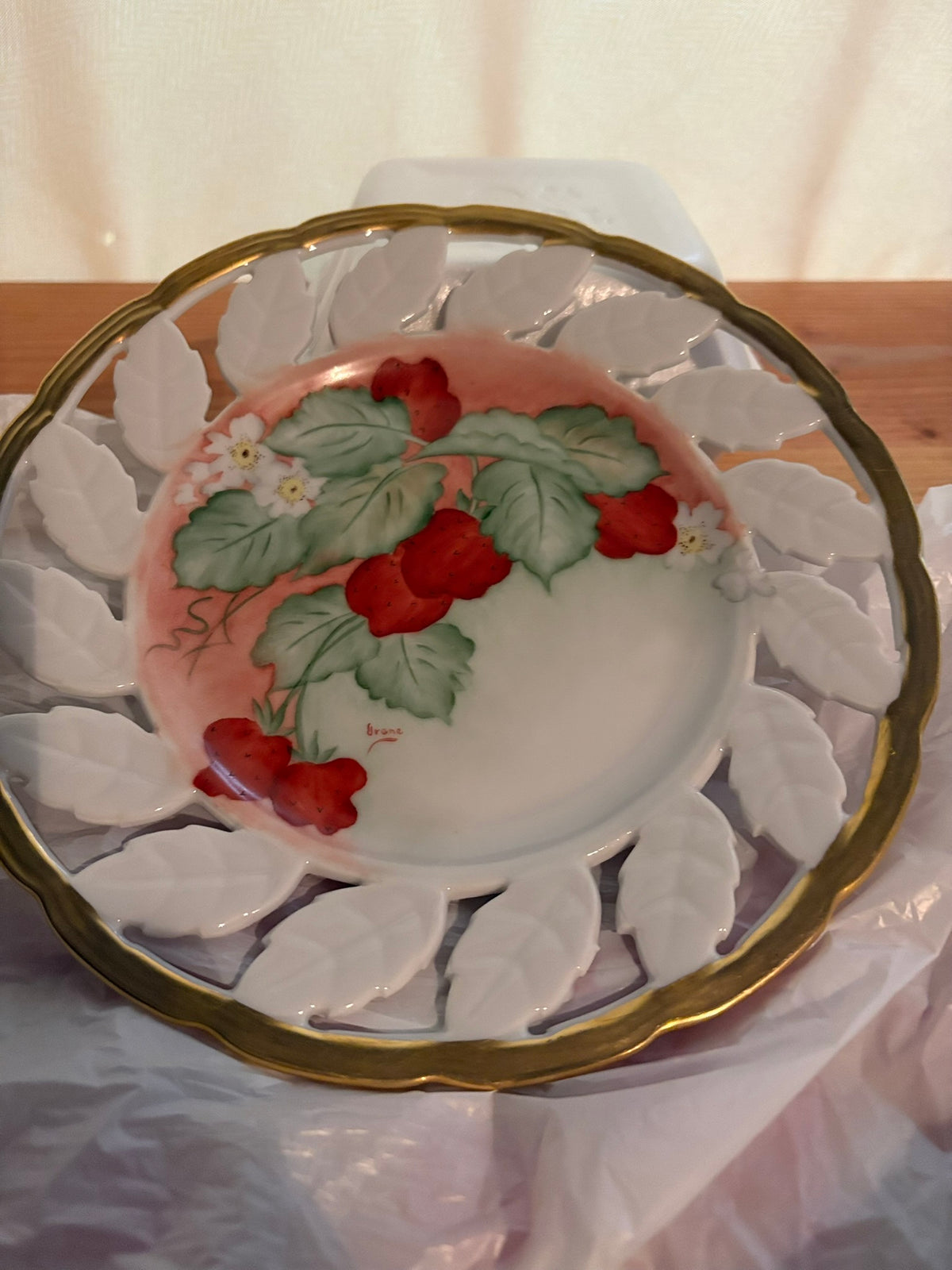 VINTAGE Betson Hand-Painted Strawberry Porcelain Plate | Reticulated Leaf Border | Gold Rim | Japan