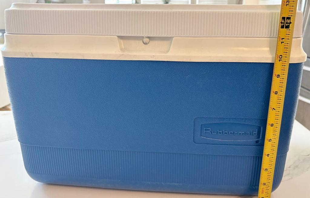 Vintage Rubbermaid 37 Quart Cooler – Model 1935/1937 Blue & White Insulated Ice Chest